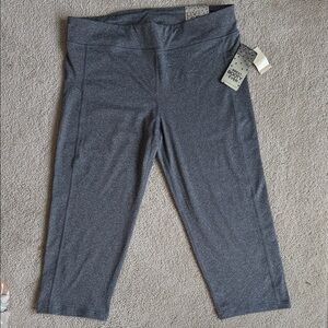 Aeropostale Live Love Dream Heather Charcoal XL 19” Crop legging